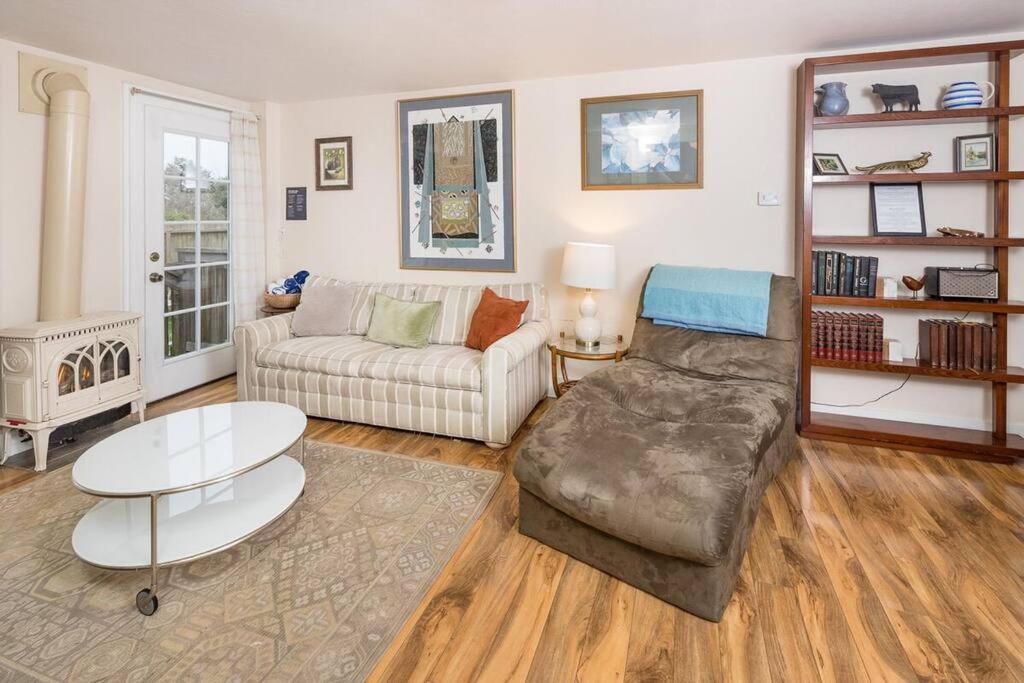 Apartment Downtown Drift-hot Tub,sauna,bikes,pet Friendly *