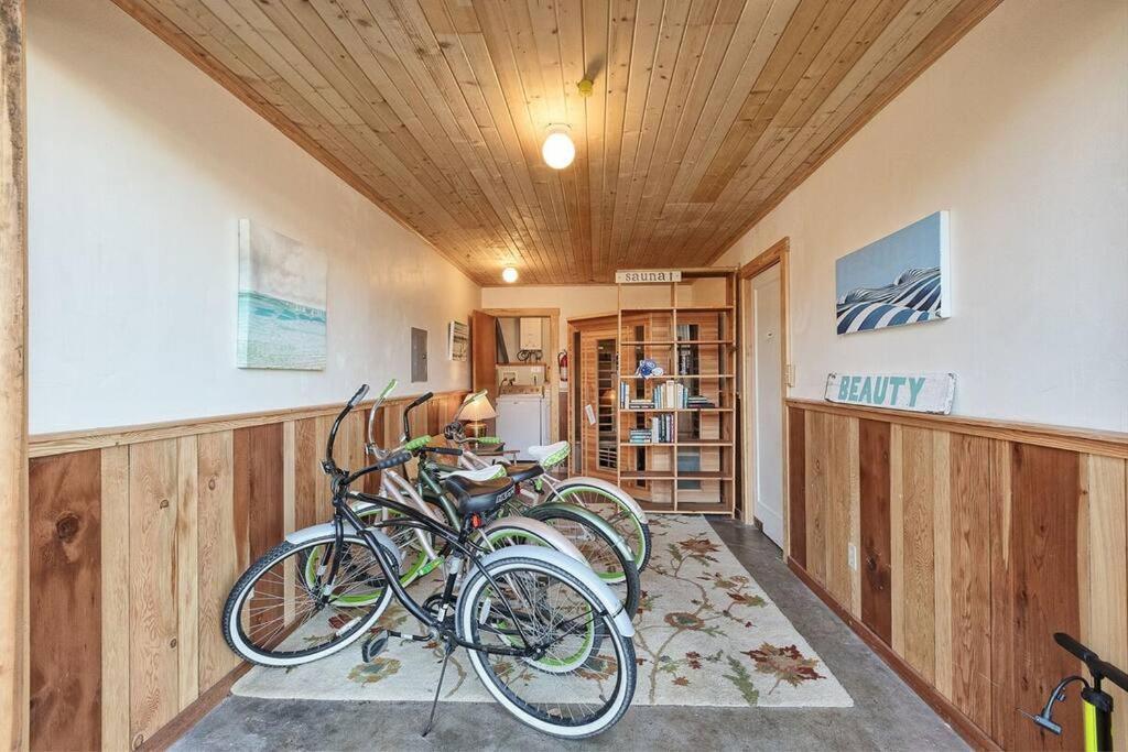 Apartment Downtown Drift-hot Tub,sauna,bikes,pet Friendly *