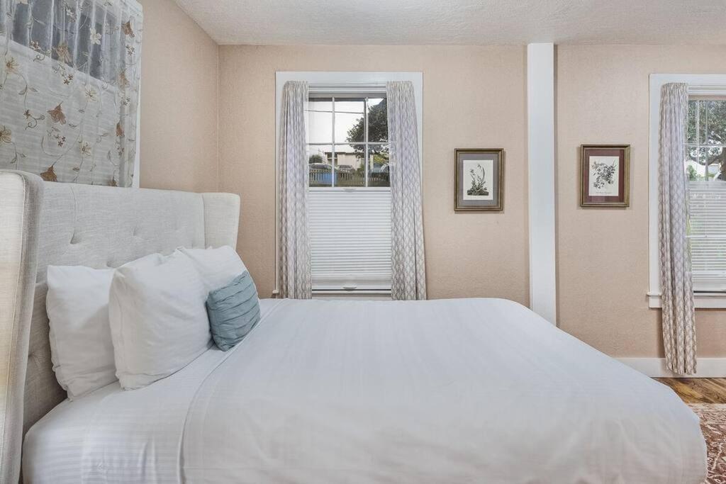 Apartment Downtown Drift-hot Tub,sauna,bikes,pet Friendly